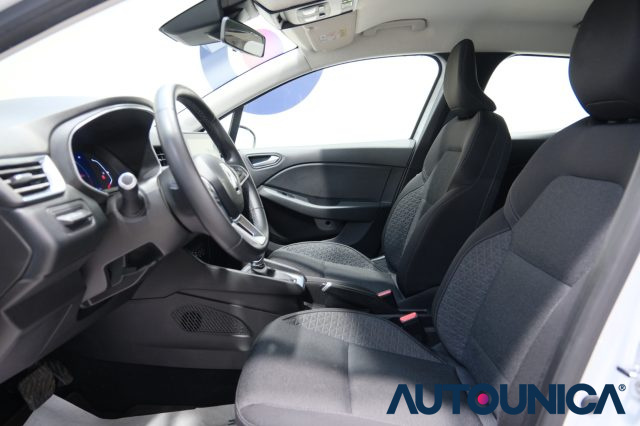 RENAULT Clio usata, con Touch screen