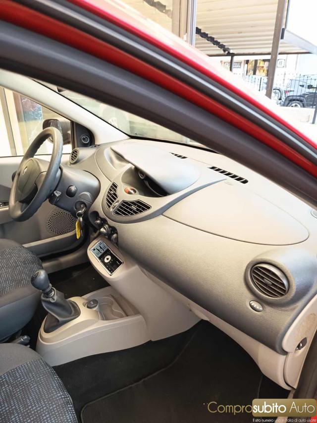 RENAULT Twingo usata, con Sedile posteriore sdoppiato