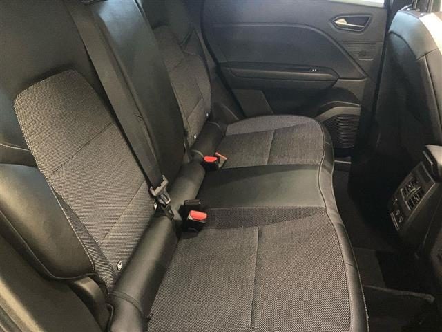 RENAULT Captur usata, con Sistema di navigazione