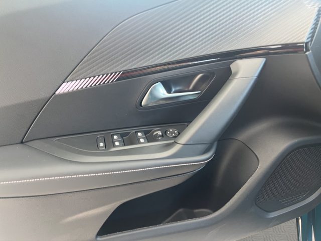 PEUGEOT 2008 usata 12