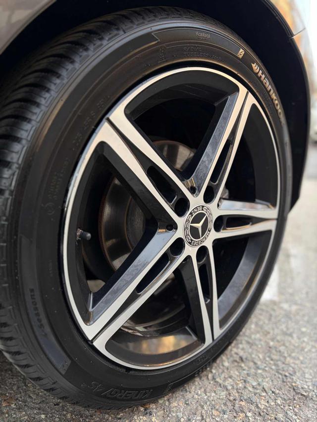 MERCEDES-BENZ A 180 usata, con Autoradio