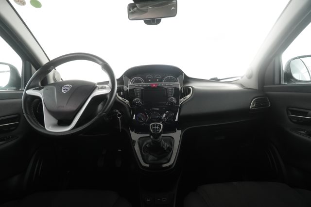 LANCIA Ypsilon usata 10