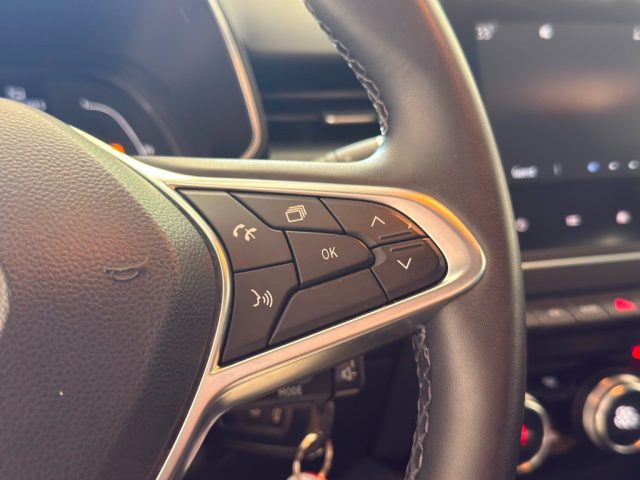 RENAULT Clio usata, con Bluetooth