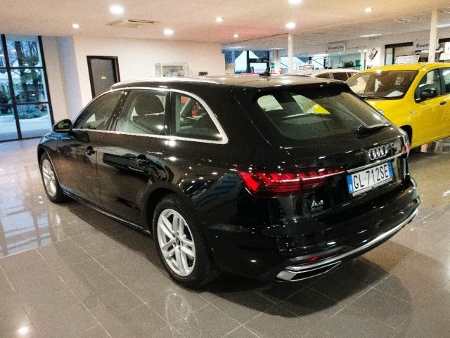 AUDI A4 usata, con Autoradio