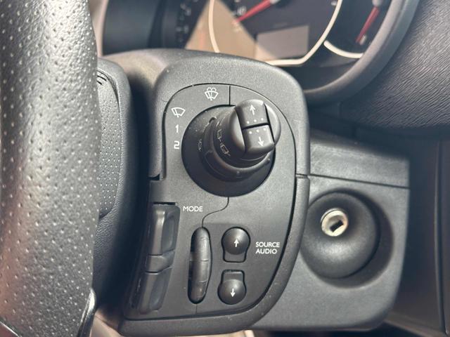 RENAULT Kangoo usata, con Specchietti laterali elettrici