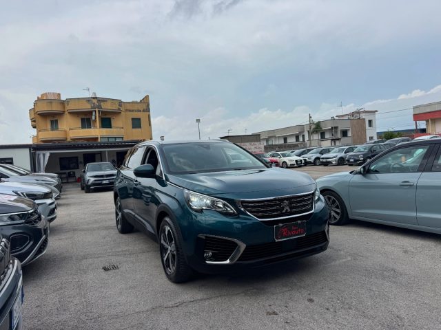 PEUGEOT 5008 usata, con Airbag