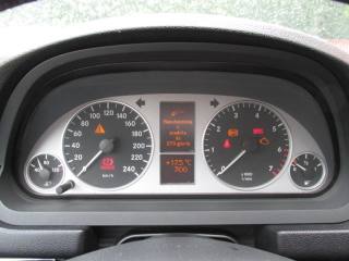 MERCEDES-BENZ B 180 usata, con Volante in pelle