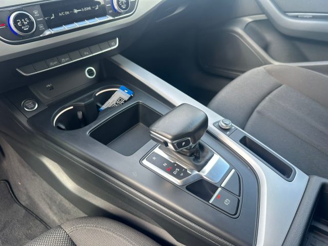 AUDI A4 usata, con Park Distance Control