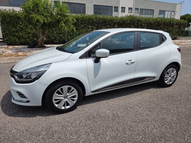 RENAULT Clio usata, con Autoradio
