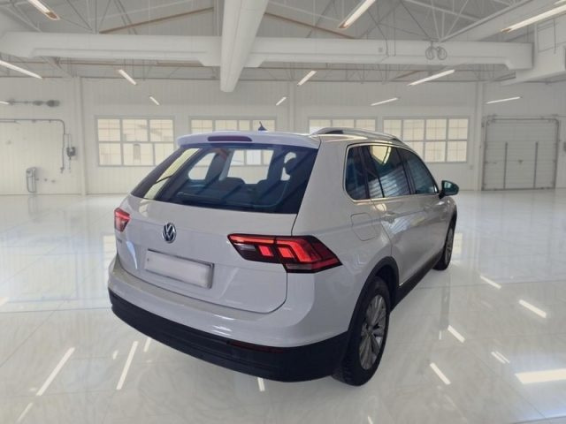 VOLKSWAGEN Tiguan usata, con Airbag