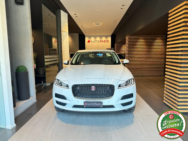 JAGUAR F-Pace usata, con MP3