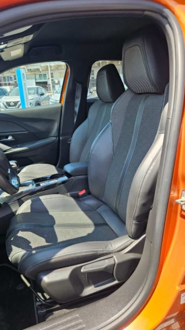 PEUGEOT 2008 usata, con Fari LED
