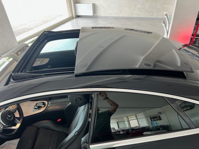 MERCEDES-BENZ E 220 usata, con Chiusura centralizzata