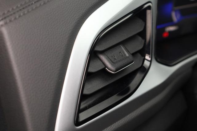 VOLKSWAGEN T-Roc usata, con Sensori di parcheggio anteriori