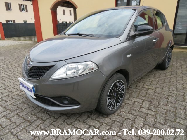 LANCIA Ypsilon usata, con Airbag