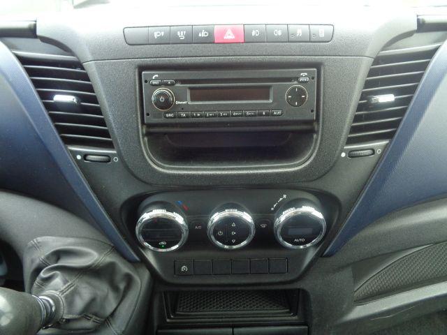 IVECO Daily usata, con USB