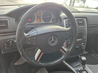 MERCEDES-BENZ B 180 usata, con Cerchi in lega