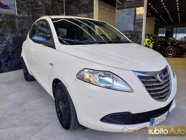 LANCIA Ypsilon usata, con Airbag
