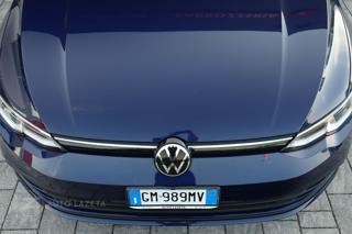 VOLKSWAGEN Golf usata, con USB