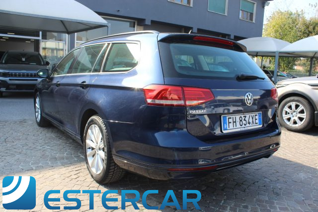 VOLKSWAGEN Passat Variant usata, con ESP
