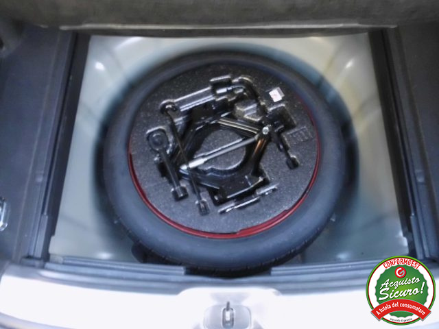 HYUNDAI i40 usata, con Sensore di luce