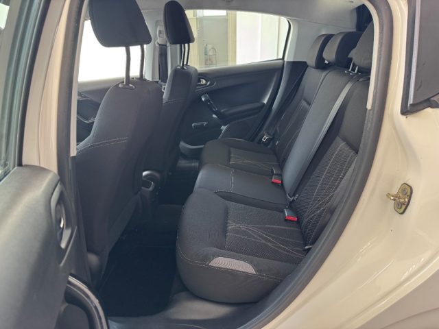 PEUGEOT 208 usata, con Climatizzatore