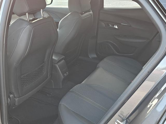 PEUGEOT 2008 usata, con Volante in pelle
