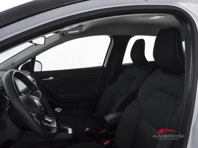 RENAULT Captur usata 8