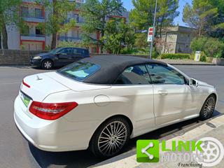 MERCEDES-BENZ E 220 usata, con Luci diurne LED