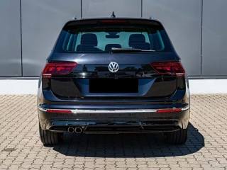 VOLKSWAGEN Tiguan usata, con Airbag laterali