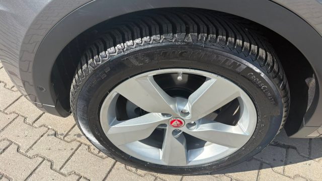 JAGUAR E-Pace usata, con Autoradio