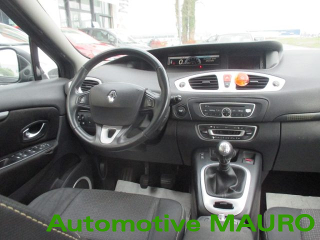 RENAULT Scenic usata 17