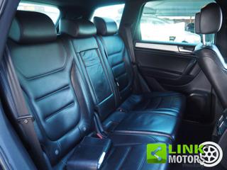 VOLKSWAGEN Touareg usata, con Park Distance Control