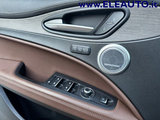 ALFA ROMEO Stelvio usata, con Fari Xenon