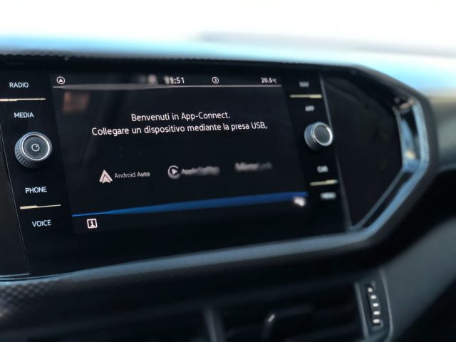 VOLKSWAGEN T-Cross usata, con Sensori di parcheggio posteriori