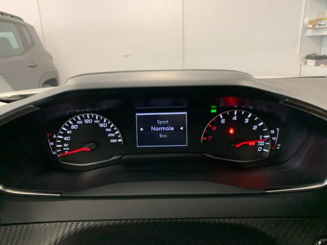 PEUGEOT 2008 usata, con Fari LED