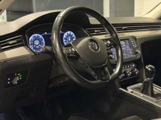 VOLKSWAGEN Passat usata, con Controllo trazione