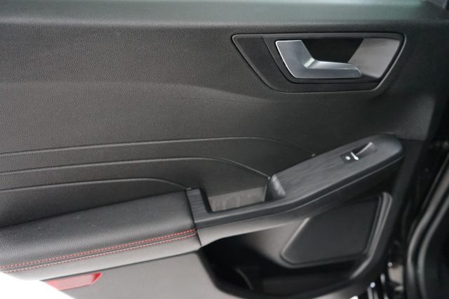 FORD Kuga usata, con Monitoraggio pressione pneumatici