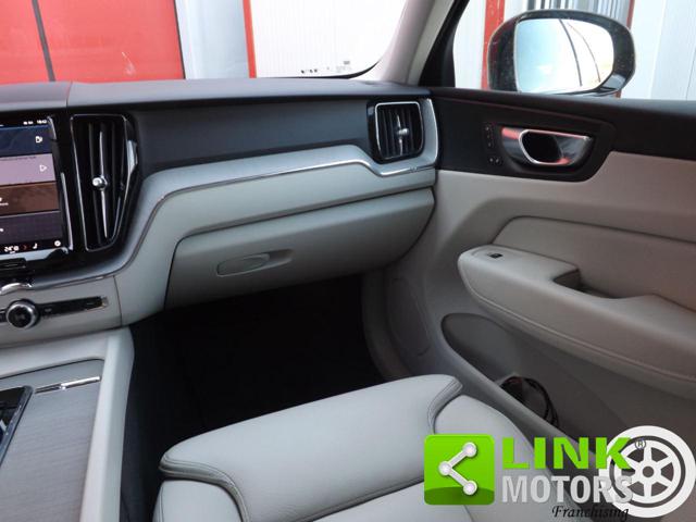 VOLVO XC60 usata, con Telecamera per parcheggio assistito