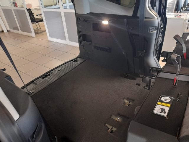 FORD Tourneo Courier usata, con Vivavoce