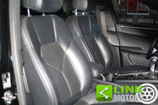 PORSCHE Macan usata, con Hill holder