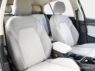 VOLKSWAGEN Golf usata, con Autoradio