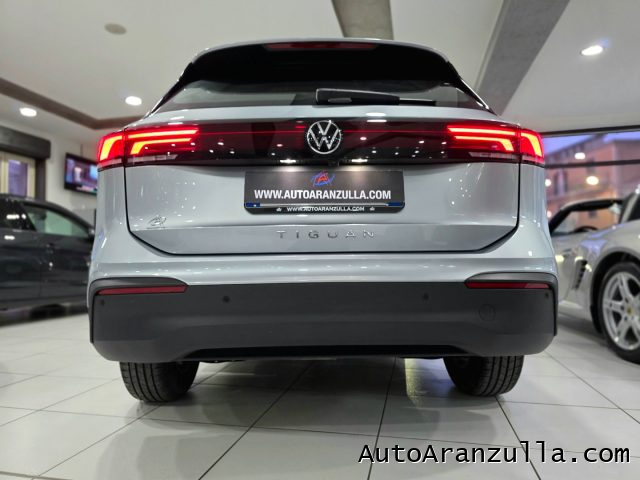 VOLKSWAGEN Tiguan usata, con Volante multifunzione