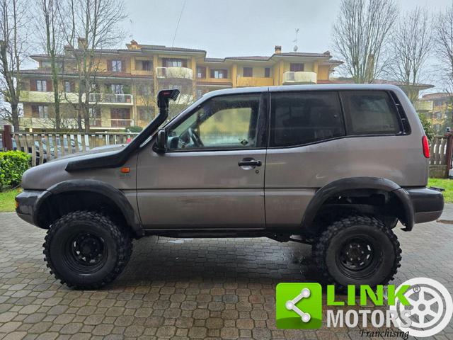 NISSAN Terrano usata 10