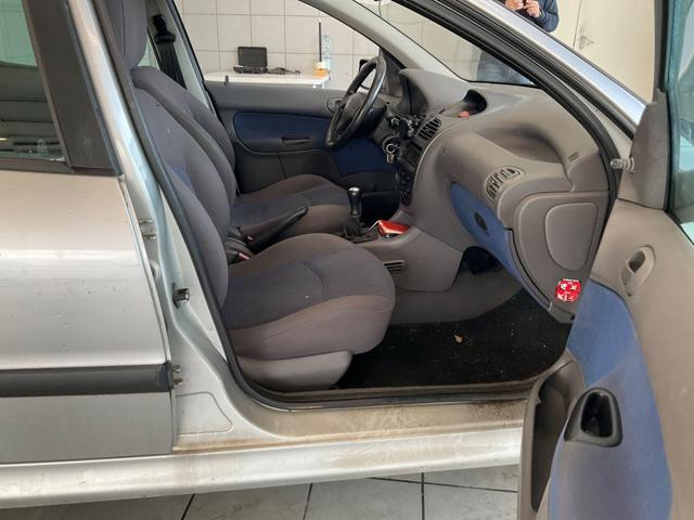 PEUGEOT 206 usata, con Alzacristalli elettrici