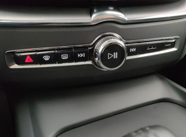 VOLVO XC60 usata, con Luci diurne LED