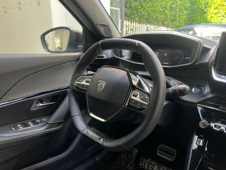 PEUGEOT 2008 usata, con Sistema di navigazione