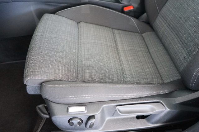 VOLKSWAGEN Passat Variant usata, con Sensori di parcheggio posteriori