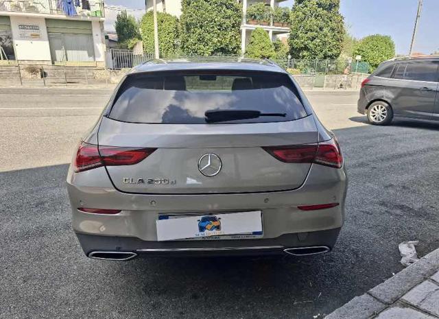 MERCEDES-BENZ CLA 200 usata, con Alzacristalli elettrici