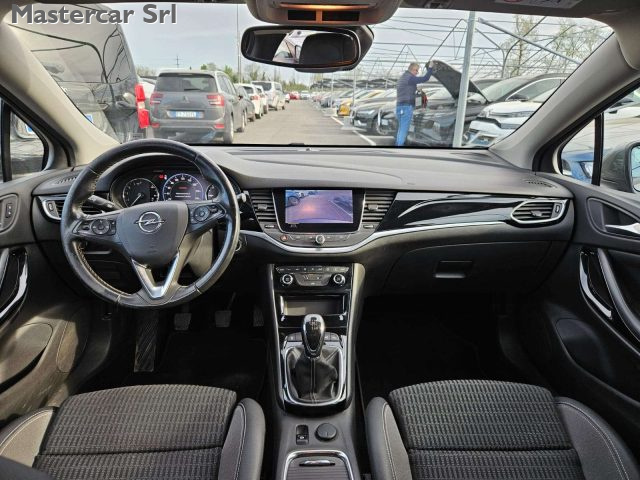 OPEL Astra usata, con Servosterzo